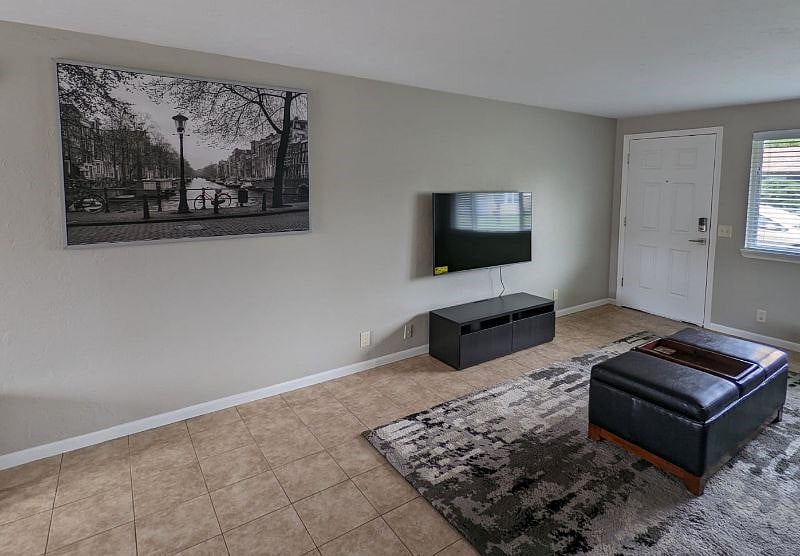 Furnished Finder property 460307_1 photo 4
