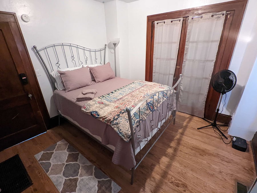 Corner Recharge bedroom