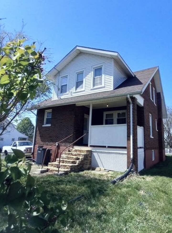 Corner back porch