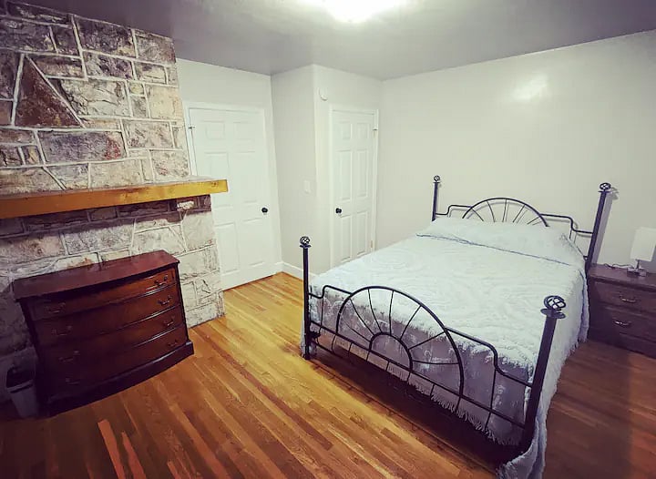 Grandview bed 2