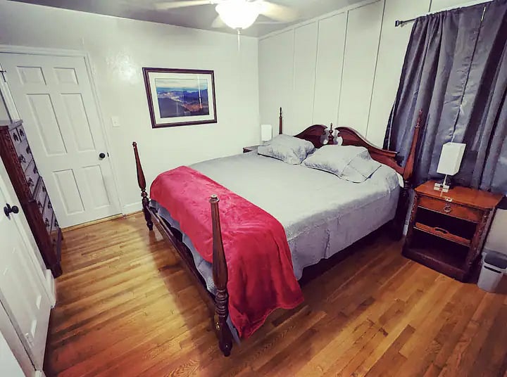 Grandview king room