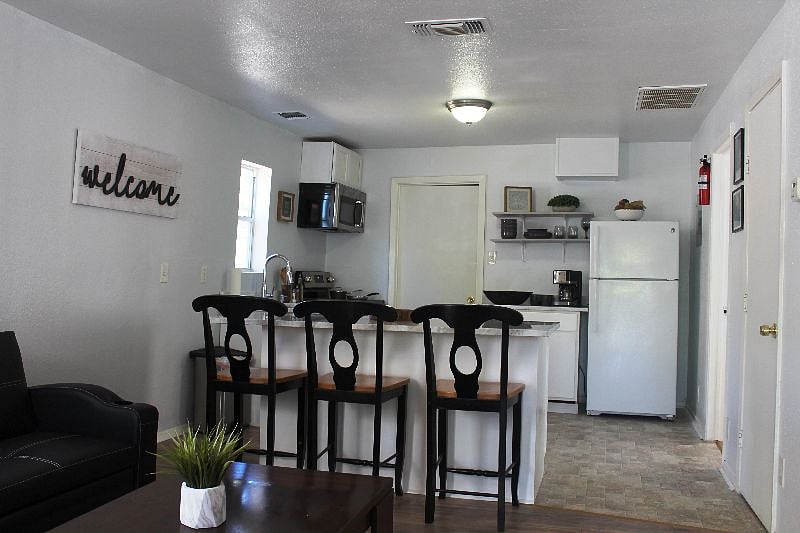 Furnished Finder property 460409_1 photo 1
