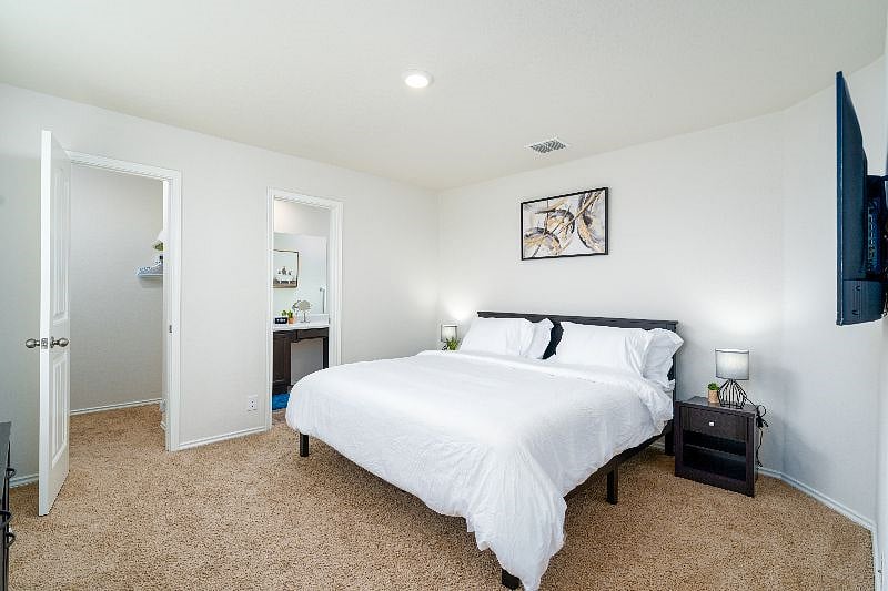 Furnished Finder property 460427_1 photo 25