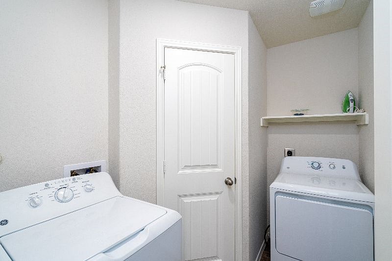 Furnished Finder property 460427_1 photo 33