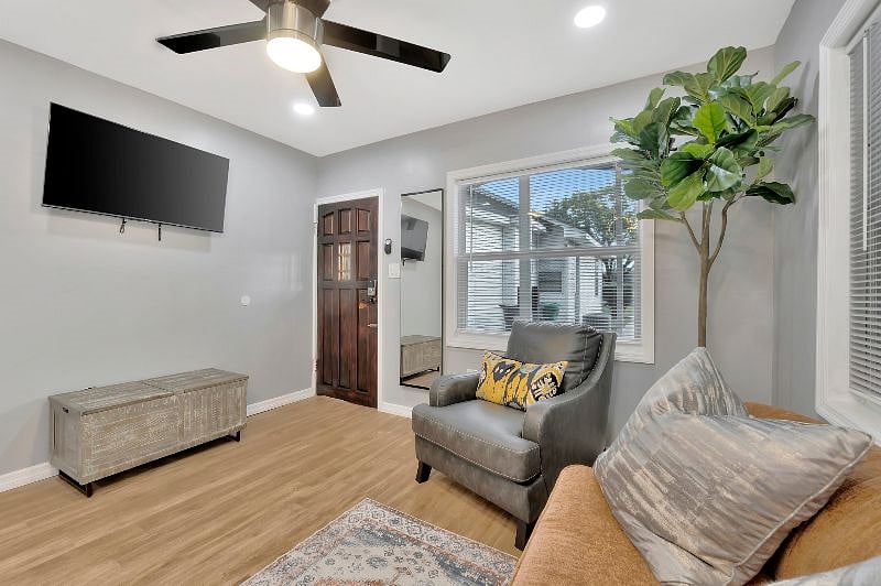 Furnished Finder property 460438_1 photo 13