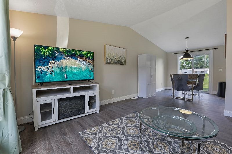 Furnished Finder property 460525_1 photo 20