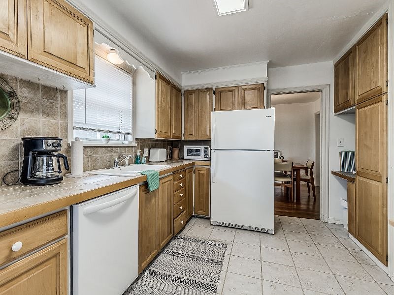 Full kitchen with I believe most everything you would have in your own kitchen. New appliances.