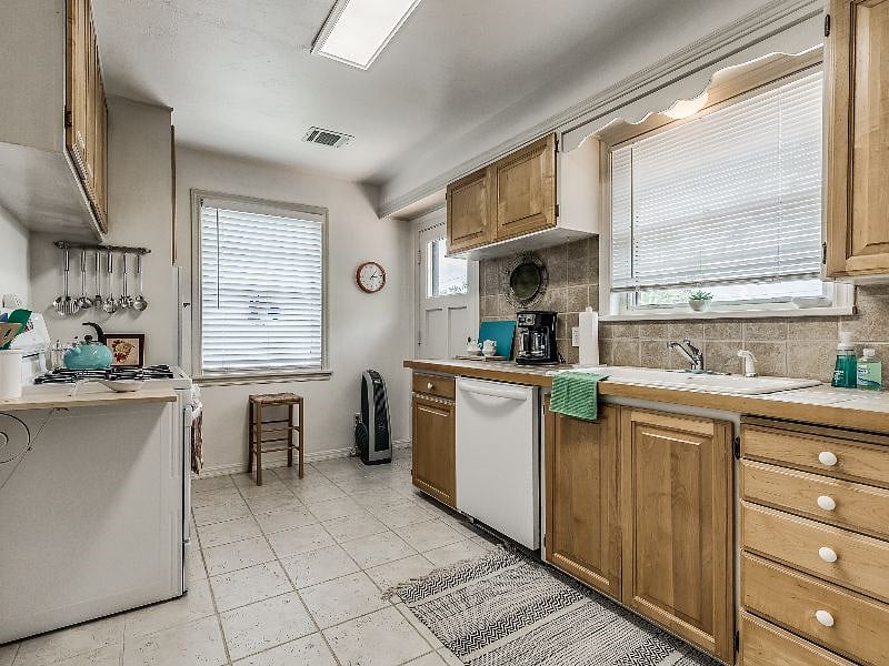 Furnished Finder property 460534_1 photo 7