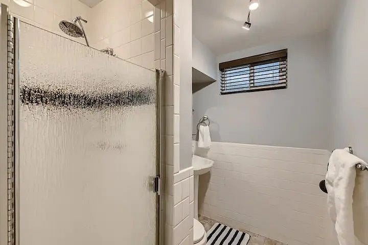 Full bath featuring a Standing shower