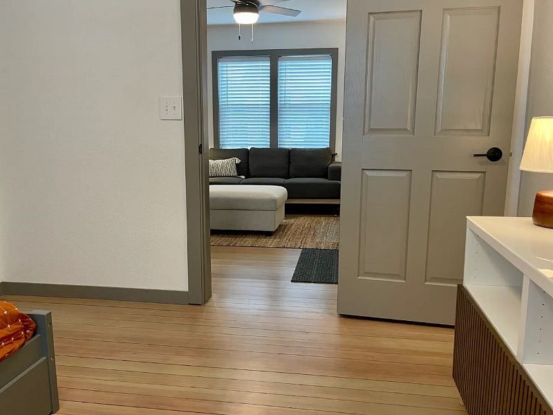 Furnished Finder property 460571_1 photo 57