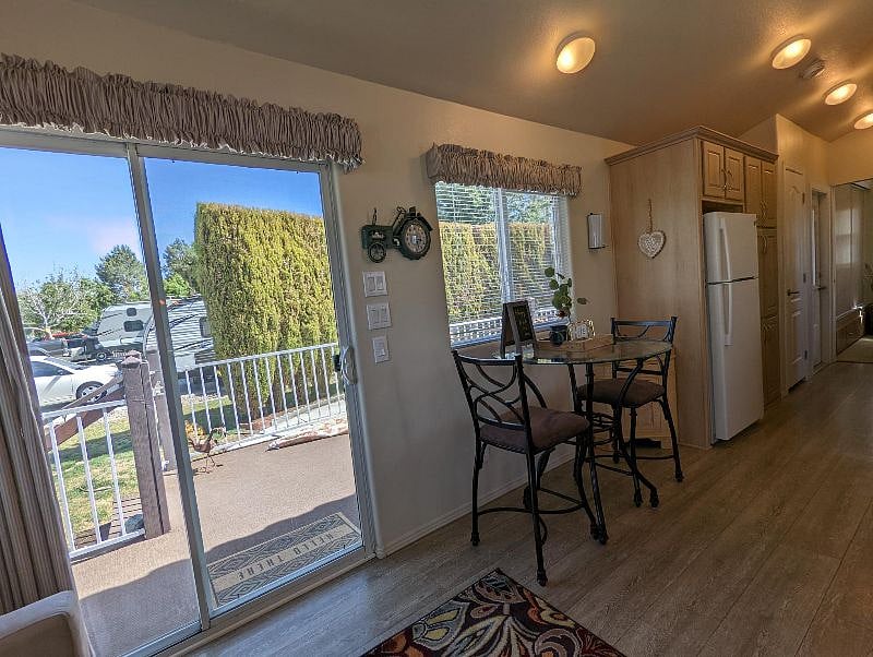 Furnished Finder property 460607_1 photo 3