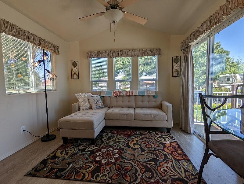 Furnished Finder property 460607_1 photo 6