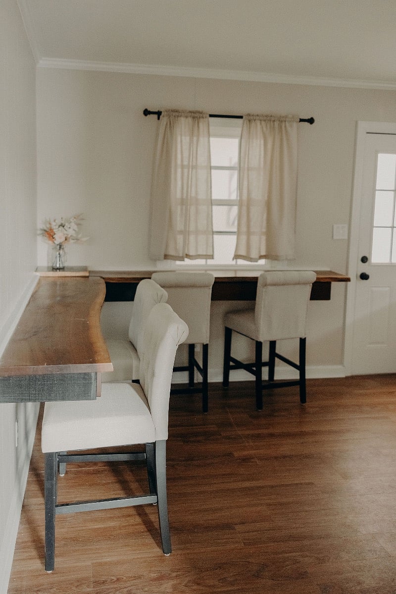 Bar top dining in the kitchen