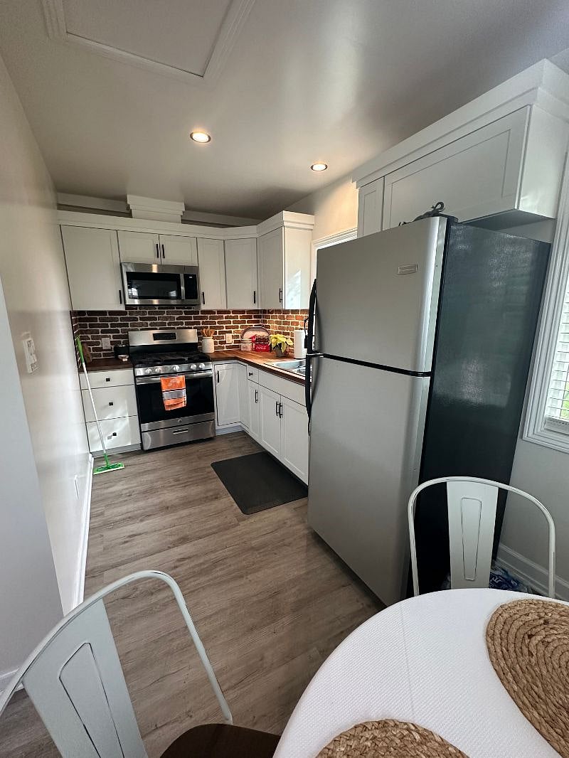 Furnished Finder property 460628_1 photo 8