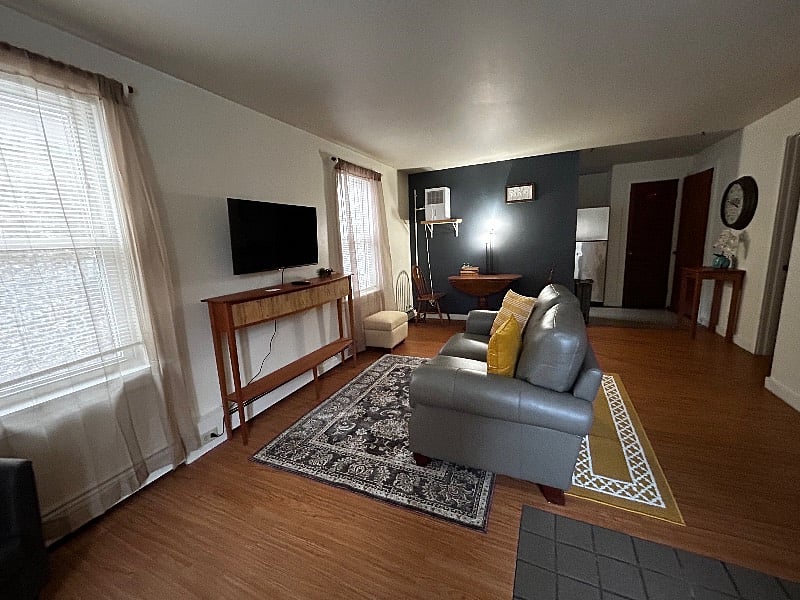 Furnished Finder property 460629_1 photo 2