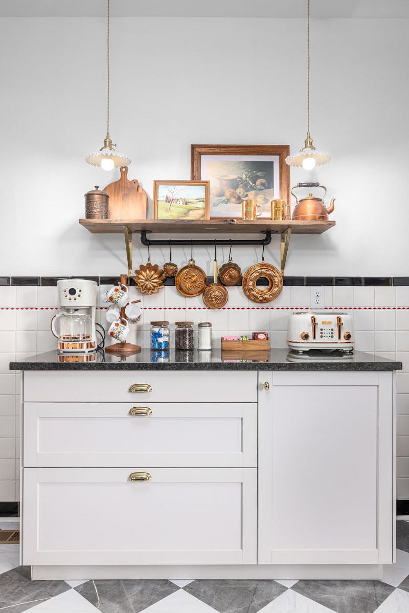 Fully stocked coffee bar for your mornings with us. Coffee, tea, cream, and sugar are provided.