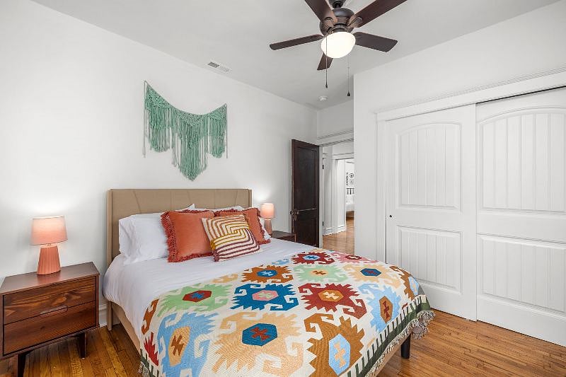 Master also has two nightstands, two bedside lamps, and a sound machine to ensure you get the best night of sleep.