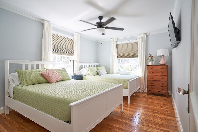Bedroom #1 - 2 queen beds - memory foam mattresses wall mounted TV with over 500 things to watch.