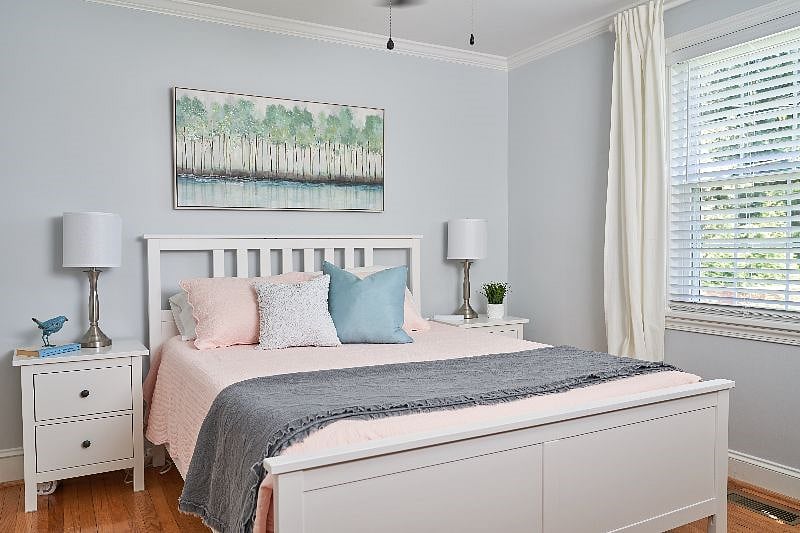 Bedroom #2 - 1 queen beds - memory foam mattress - wall mounted TV with over 500 things to watch.