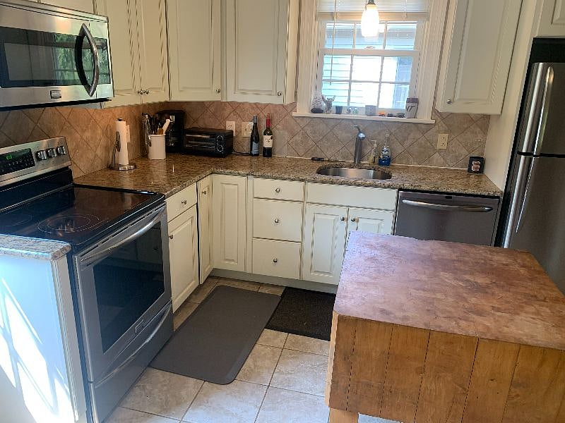 Furnished Finder property 461037_1 photo 4