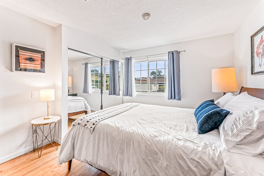 Slumber in peace in your comfy queen sized bed!