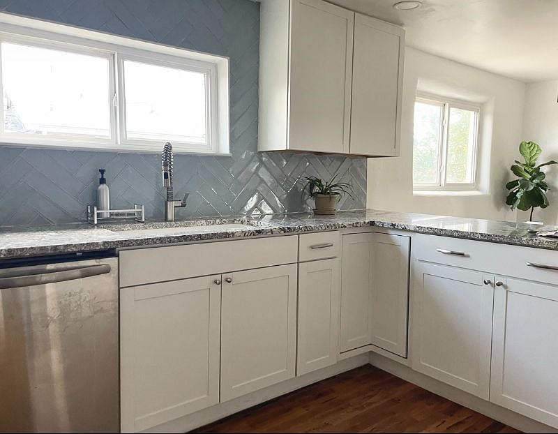 Furnished Finder property 461053_1 photo 3