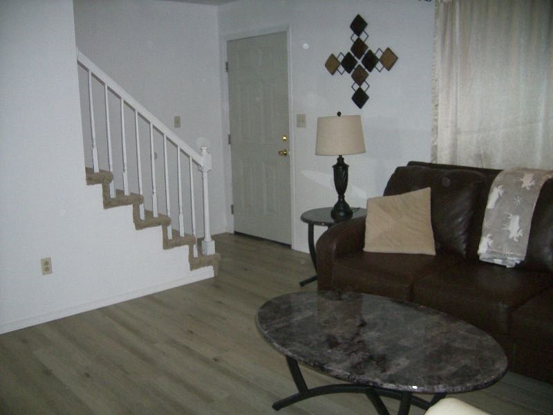 Furnished Finder property 461067_1 photo 3