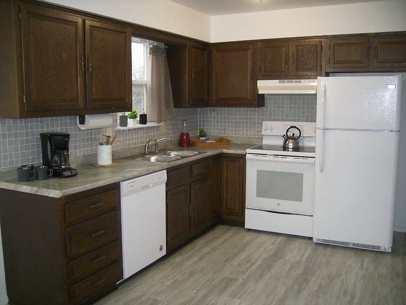 Furnished Finder property 461067_2 photo 10
