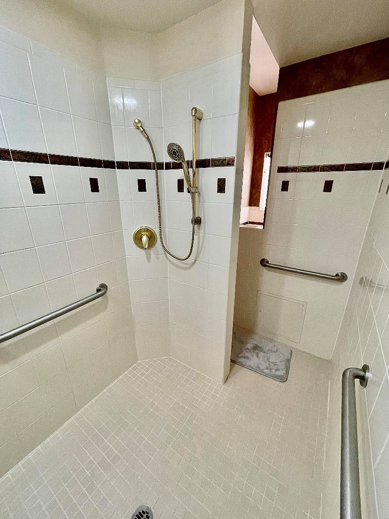 Furnished Finder property 461090_1 photo 34