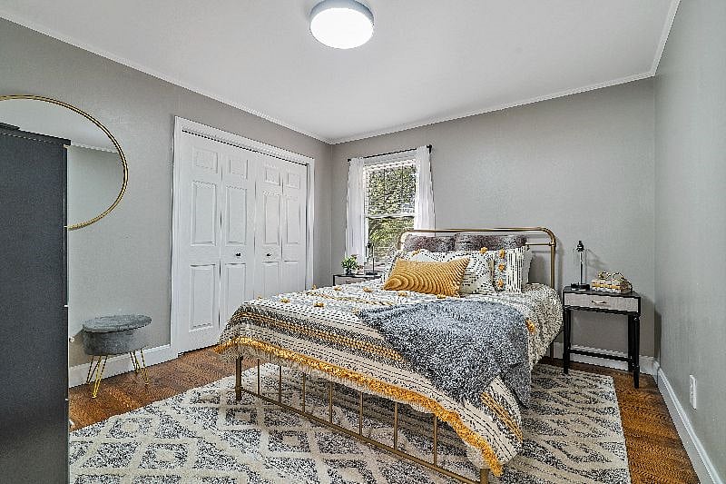Queen Bedroom