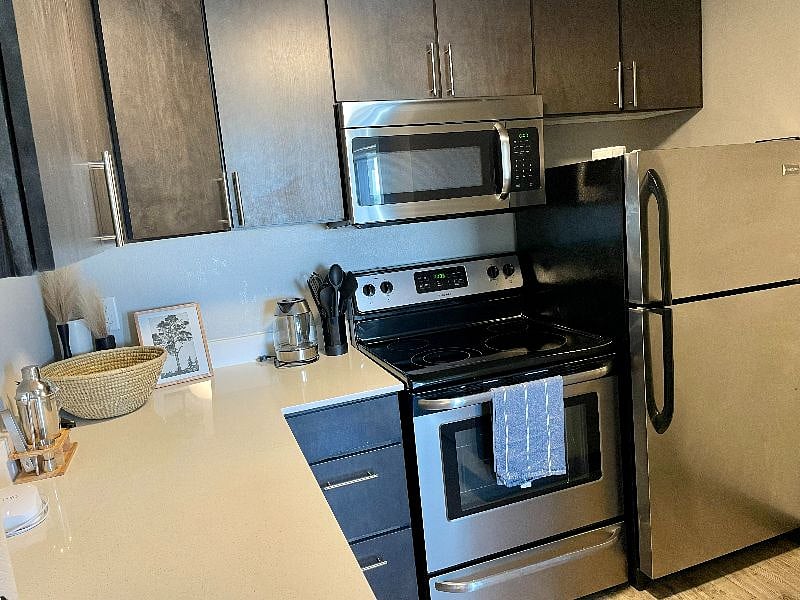 1-Bedroom $1,295