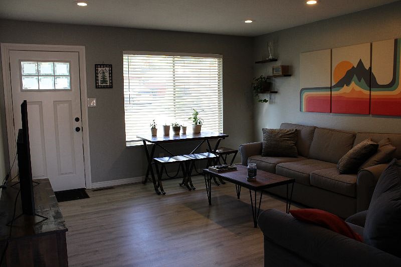 Furnished Finder property 461412_1 photo 11
