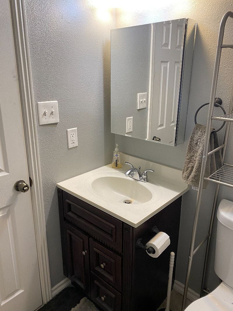 Furnished Finder property 461412_1 photo 6