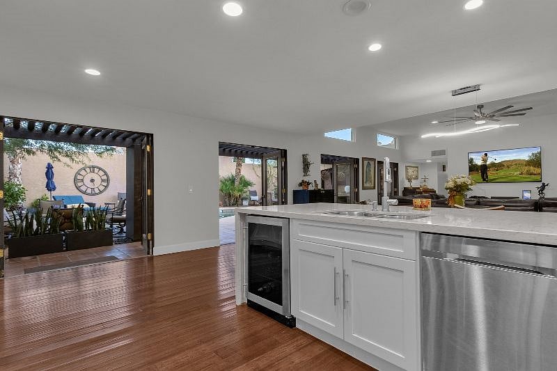 Furnished Finder property 461565_1 photo 8