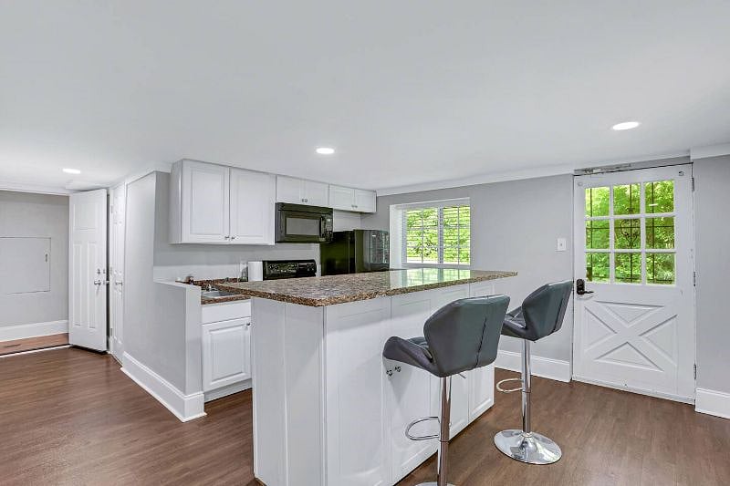 Furnished Finder property 461616_1 photo 21