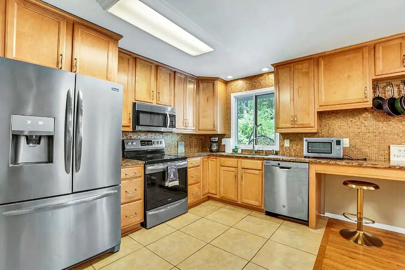 Furnished Finder property 461616_1 photo 17