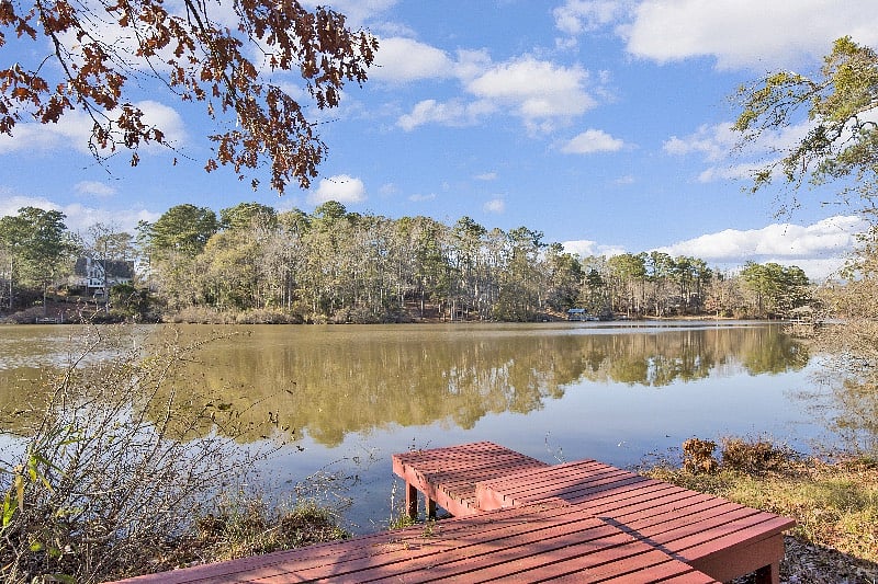 Private dock in the back yard. Bring your kayak!
