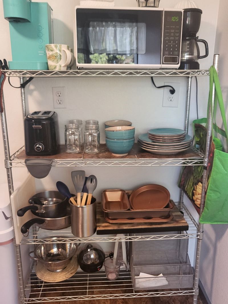 Cooking amenities.