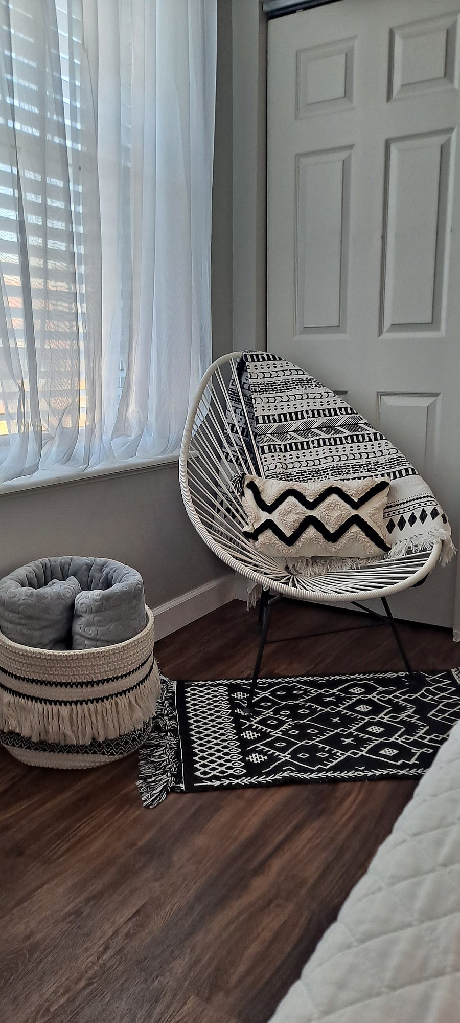 Master bedroom sitting area