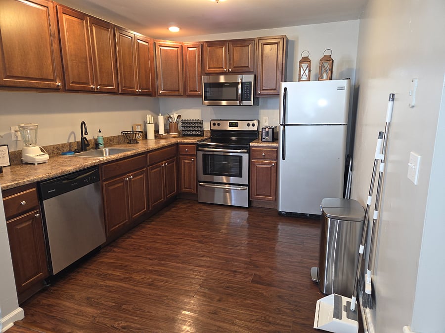 Furnished Finder property 462059_2 photo 9