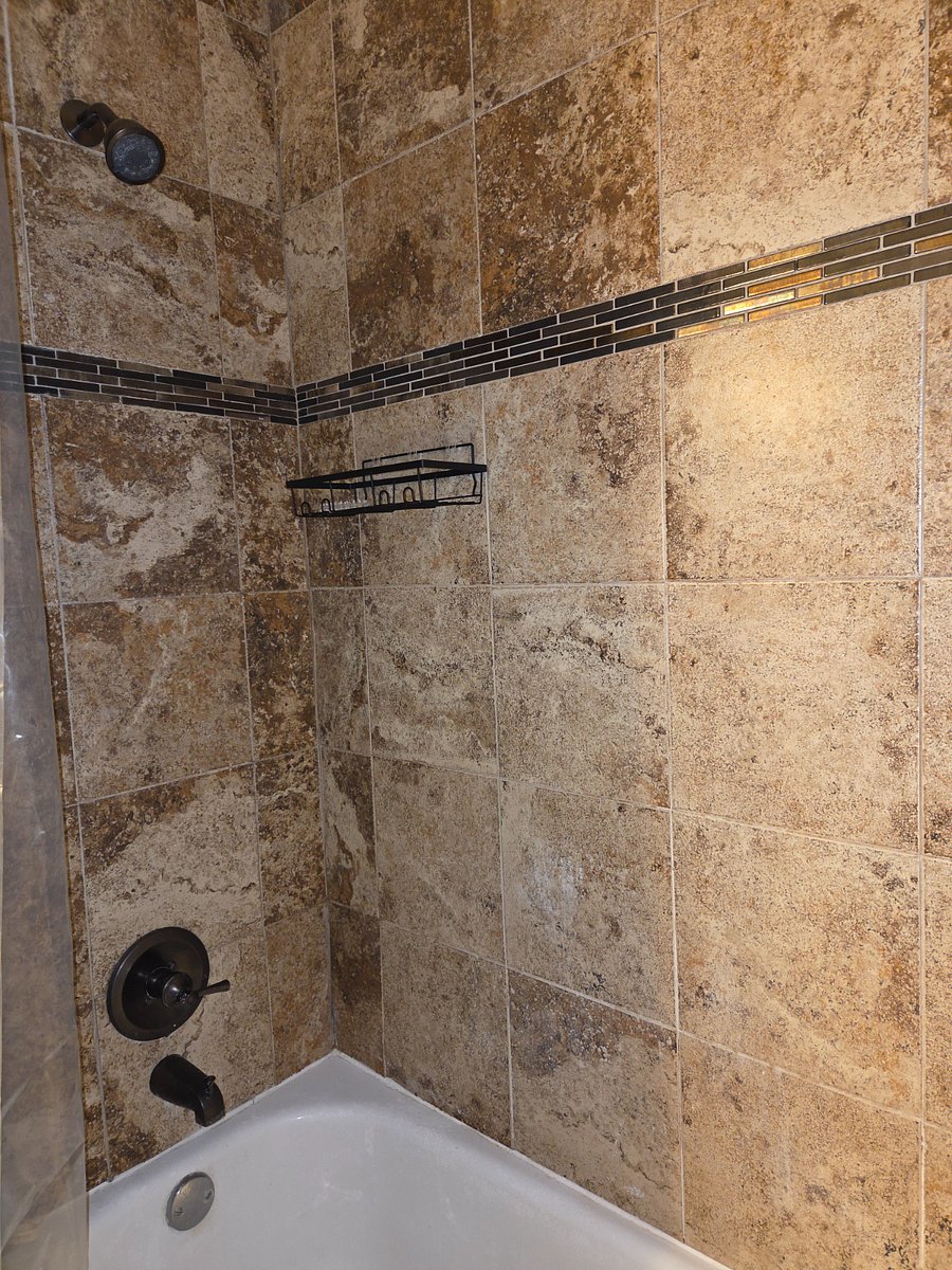 Shower/Tub