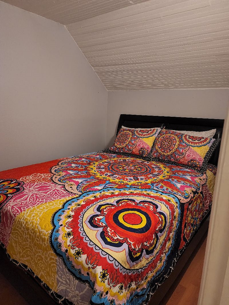 Queen Bed