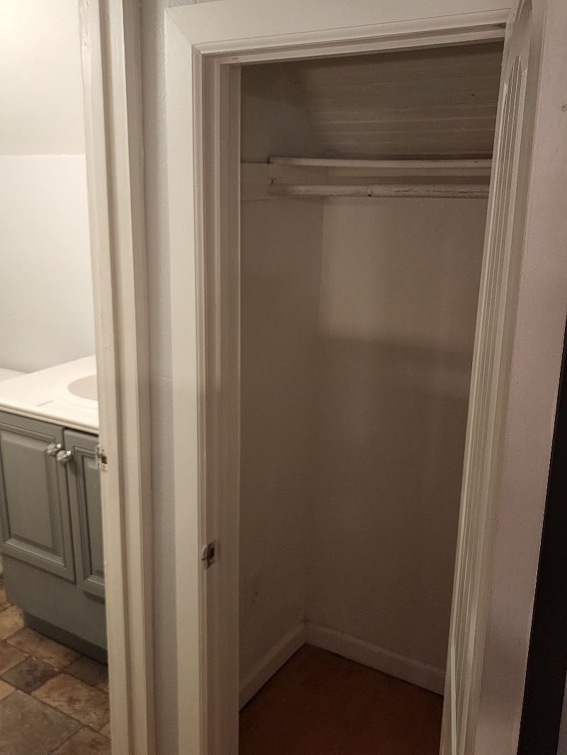 Closet for 2nd bedroom