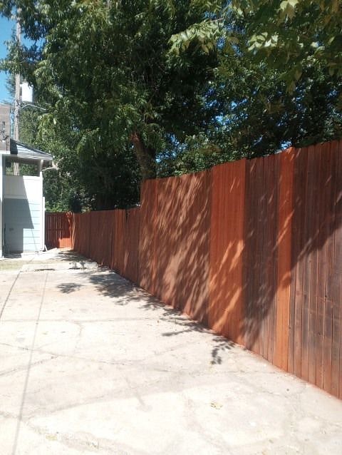 Driveway to back house