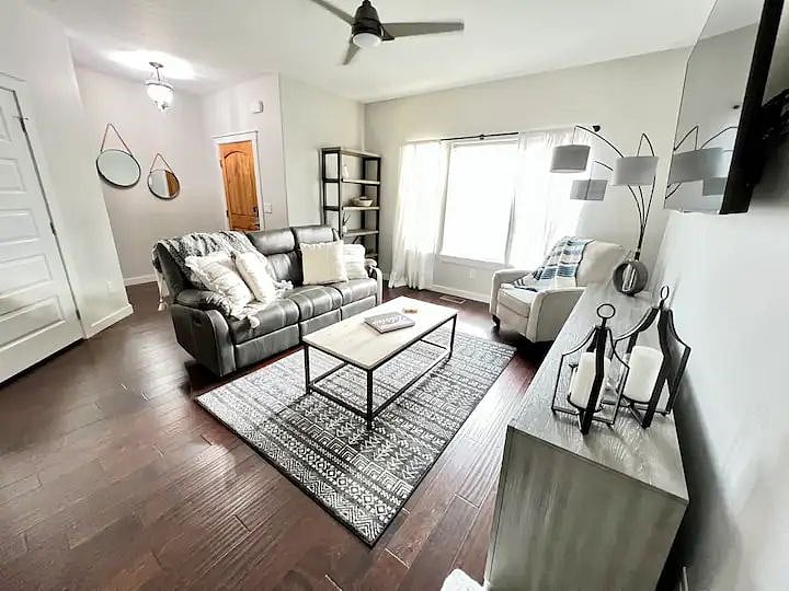 Furnished Finder property 462196_1 photo 3
