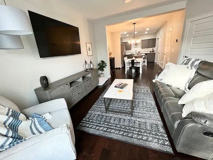 Furnished Finder property 462196_1 photo 24