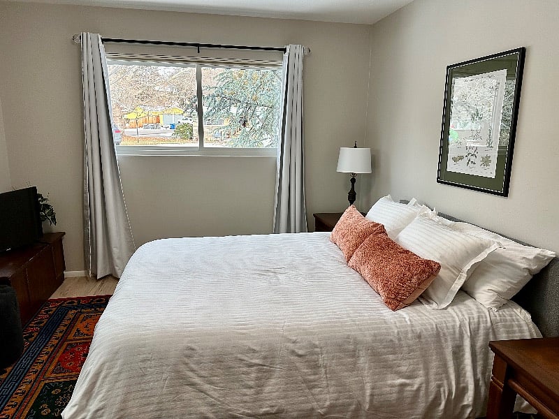 queen size bed