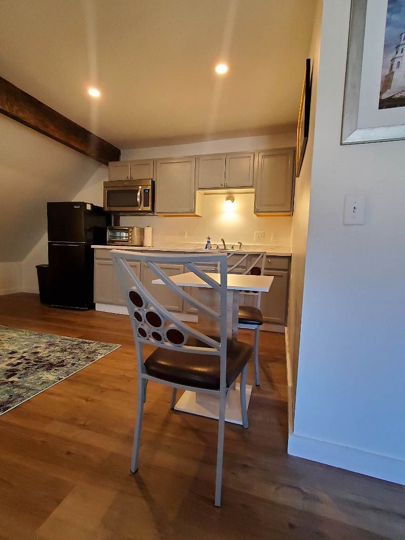 Furnished Finder property 462421_1 photo 3