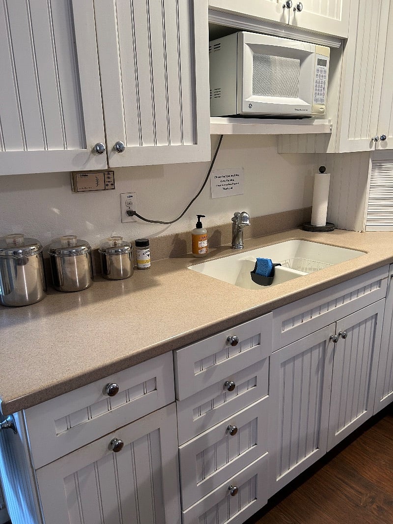 Other side of kitchenette