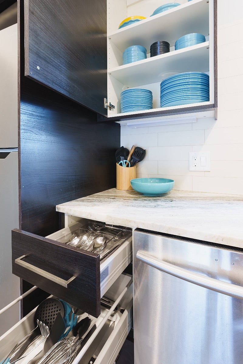 Dishes for 12-14, so you wont have to run the dishwasher every day.